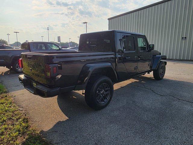 new 2025 Jeep Gladiator car, priced at $46,500