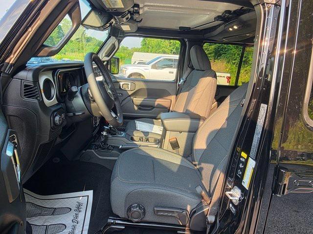 new 2025 Jeep Gladiator car, priced at $46,500