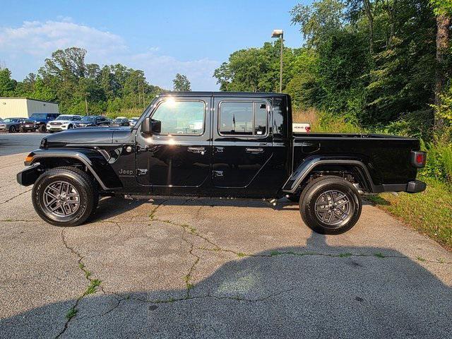 new 2025 Jeep Gladiator car, priced at $46,500