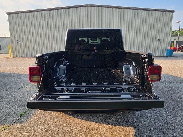 new 2025 Jeep Gladiator car, priced at $46,500