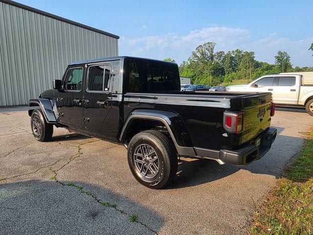 new 2025 Jeep Gladiator car, priced at $46,500