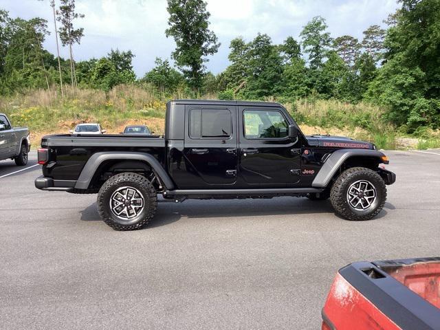 new 2024 Jeep Gladiator car, priced at $51,998