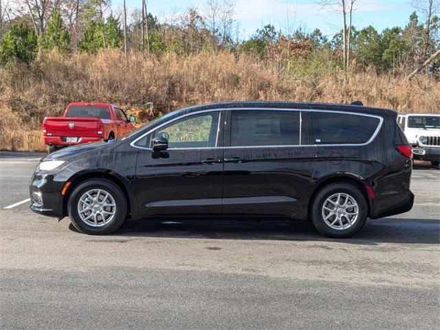 new 2025 Chrysler Pacifica car, priced at $40,273