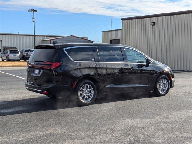 new 2025 Chrysler Pacifica car, priced at $40,273