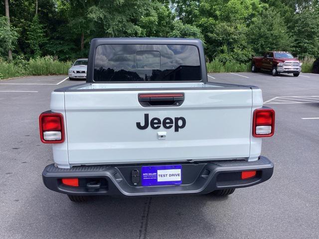 new 2024 Jeep Gladiator car, priced at $37,385