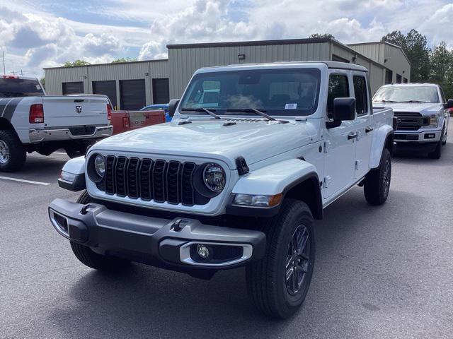 new 2024 Jeep Gladiator car, priced at $40,385