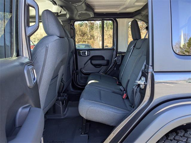 new 2025 Jeep Wrangler car, priced at $46,916