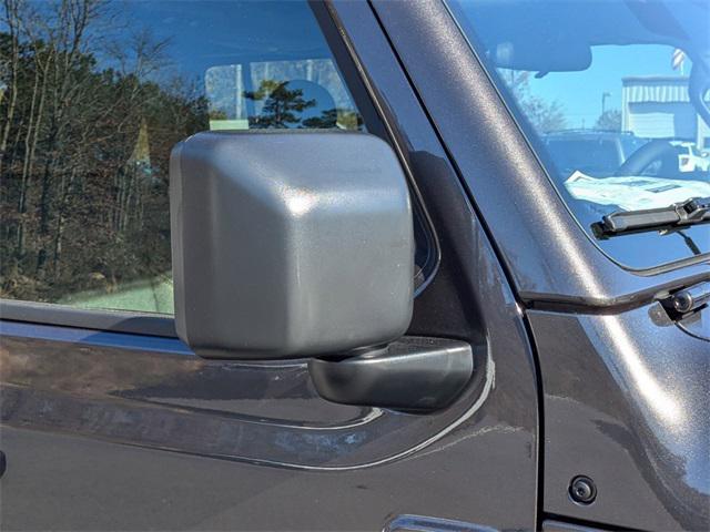 new 2025 Jeep Wrangler car, priced at $46,916