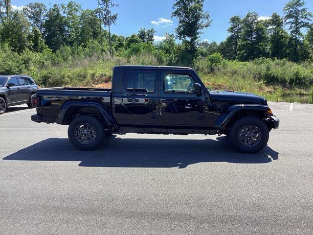 new 2024 Jeep Gladiator car, priced at $41,270