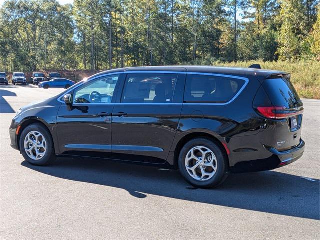 new 2024 Chrysler Pacifica car, priced at $42,928