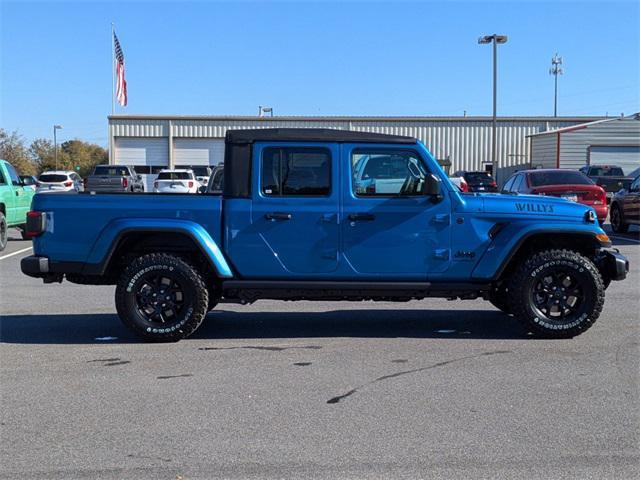 new 2025 Jeep Gladiator car, priced at $46,705