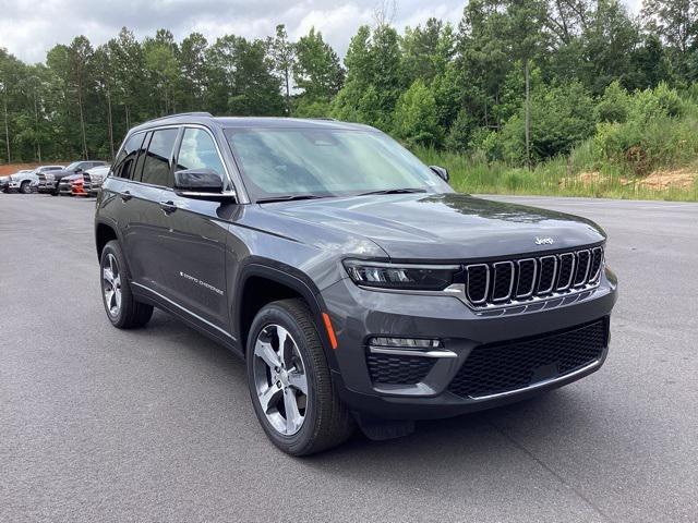 new 2024 Jeep Grand Cherokee car, priced at $55,435