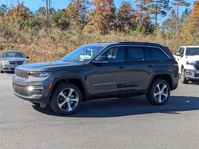 new 2024 Jeep Grand Cherokee car, priced at $44,625