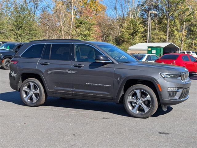 new 2024 Jeep Grand Cherokee car, priced at $44,625