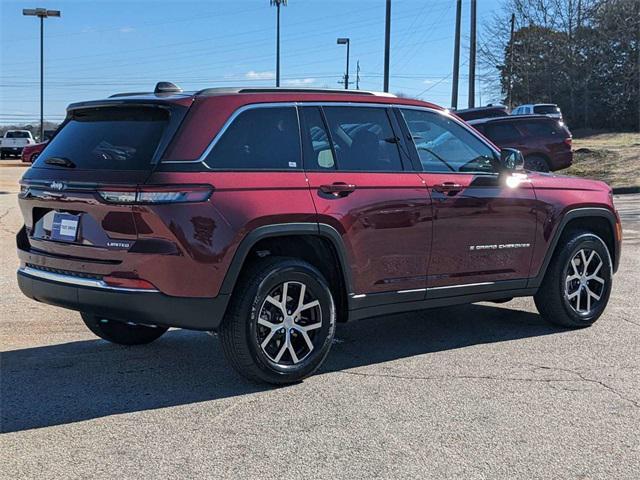 new 2025 Jeep Grand Cherokee car, priced at $40,578