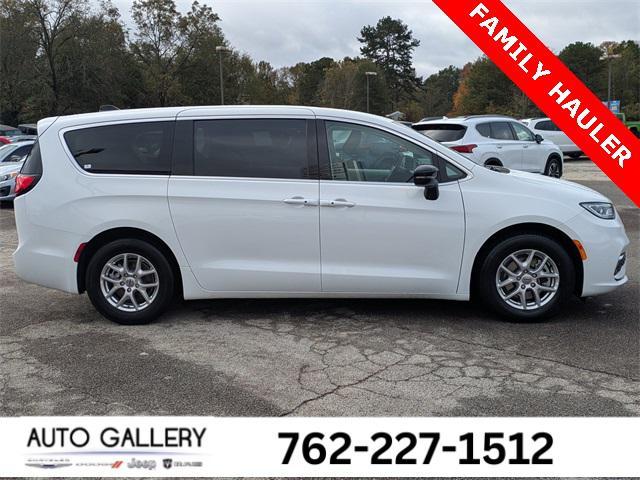 used 2024 Chrysler Pacifica car, priced at $28,421