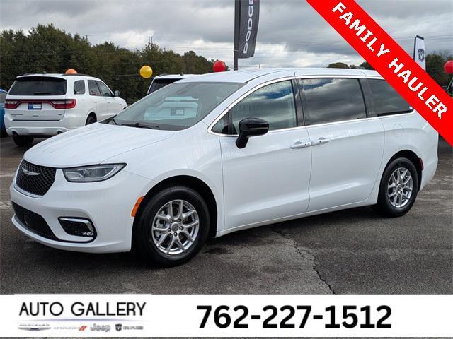 used 2024 Chrysler Pacifica car, priced at $28,421