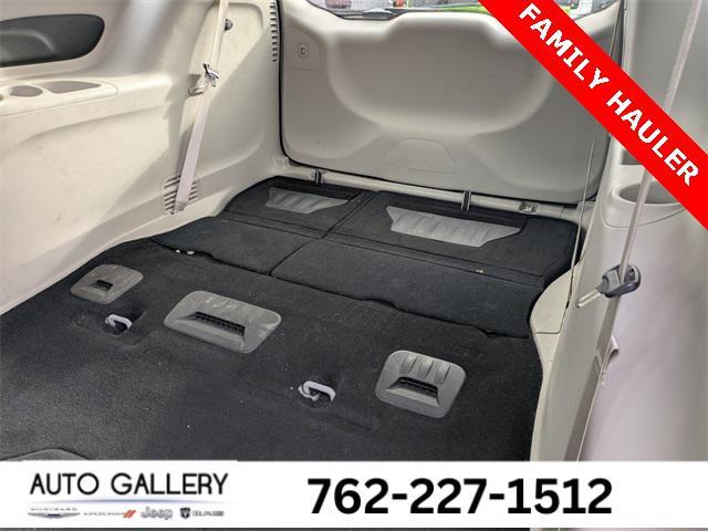 used 2024 Chrysler Pacifica car, priced at $28,421