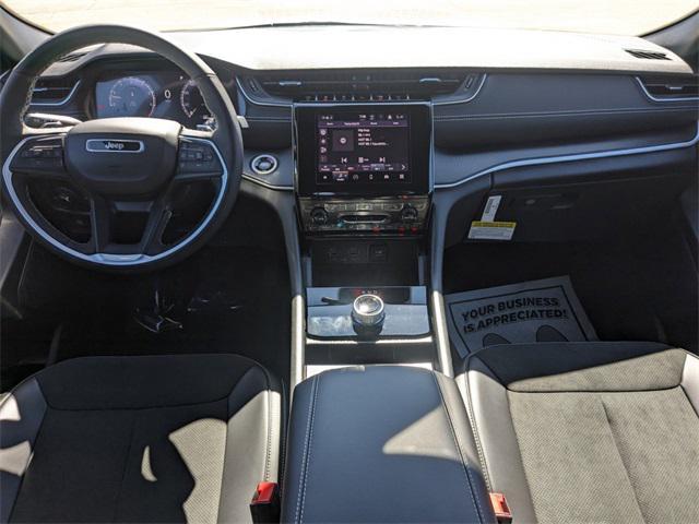 new 2025 Jeep Grand Cherokee car, priced at $41,113