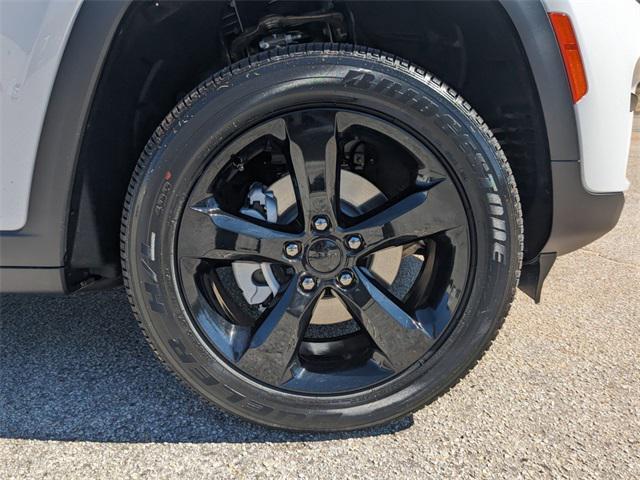 new 2025 Jeep Grand Cherokee car, priced at $41,113