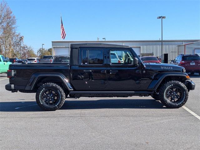 new 2025 Jeep Gladiator car, priced at $46,705