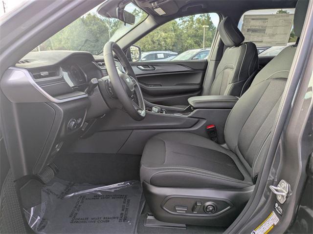 new 2025 Jeep Grand Cherokee car, priced at $36,938