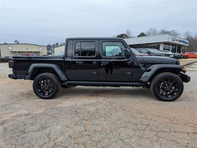 new 2025 Jeep Gladiator car, priced at $44,357