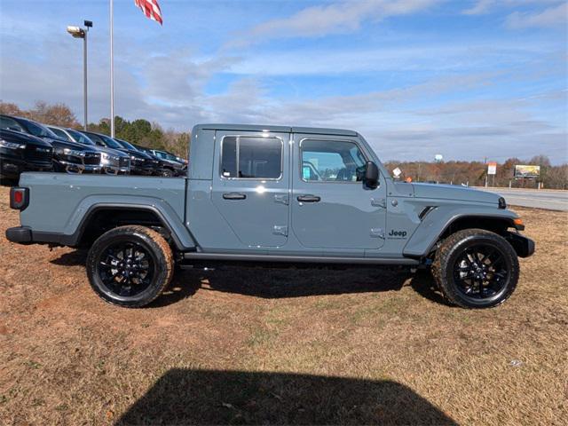 new 2025 Jeep Gladiator car, priced at $42,111