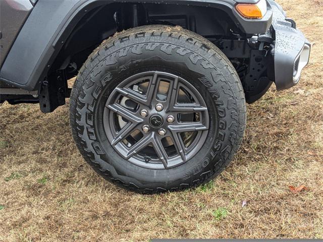 new 2025 Jeep Gladiator car, priced at $46,220