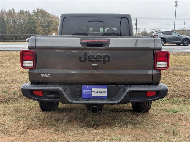 new 2025 Jeep Gladiator car, priced at $46,220