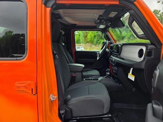 new 2025 Jeep Gladiator car, priced at $44,002