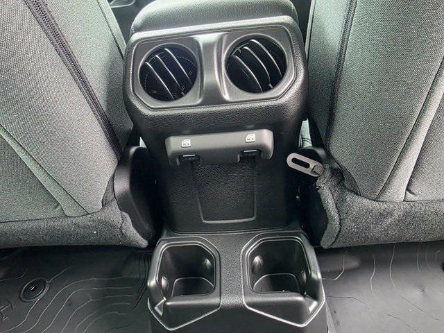 new 2025 Jeep Gladiator car, priced at $44,002