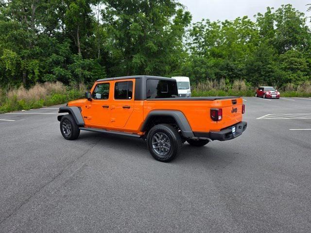 new 2025 Jeep Gladiator car, priced at $44,002