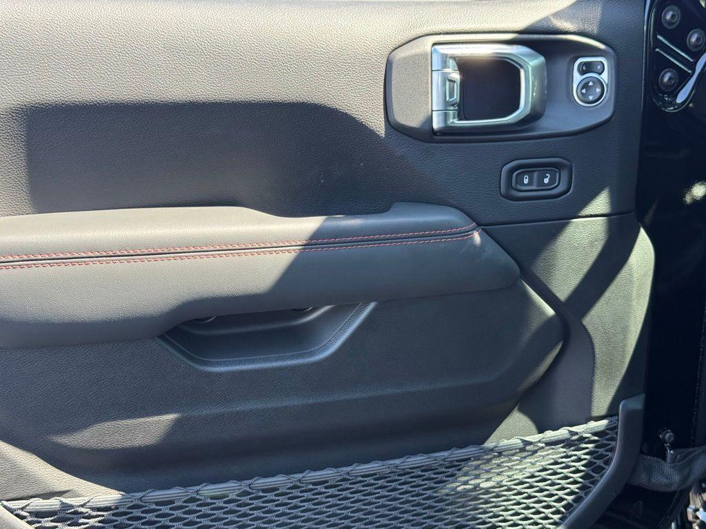 new 2025 Jeep Gladiator car, priced at $52,865