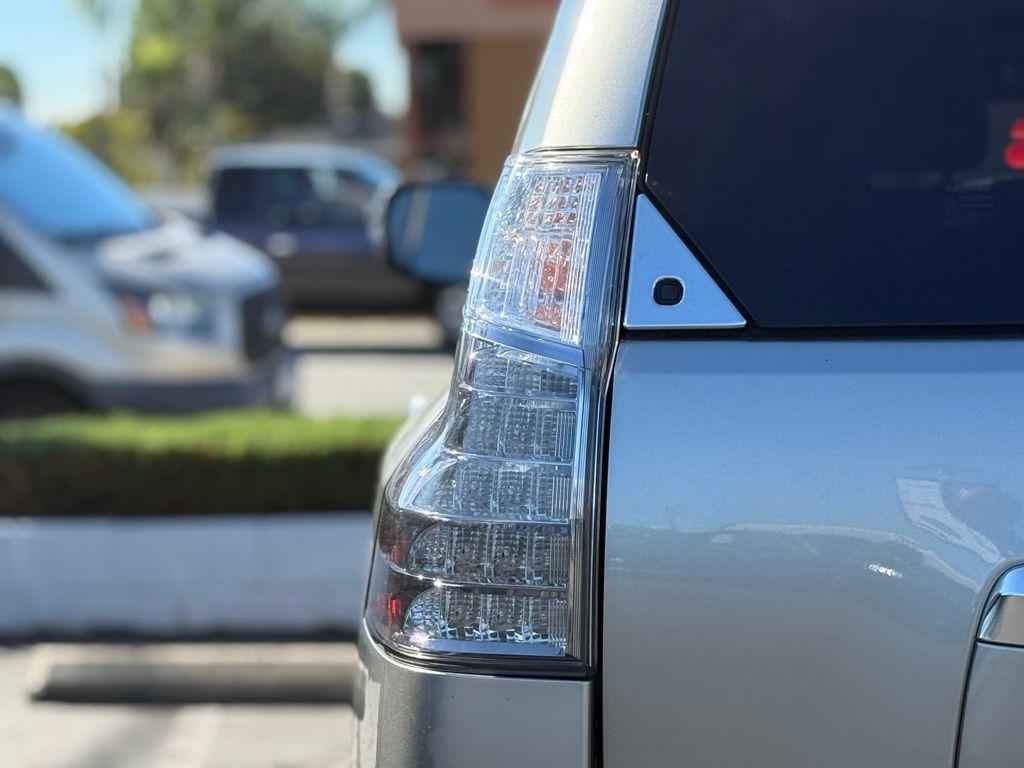 used 2022 Lexus GX 460 car, priced at $50,995