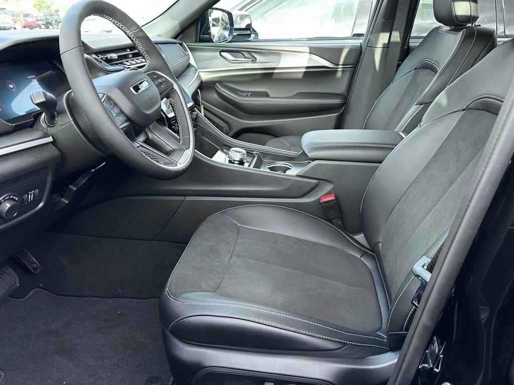 new 2025 Jeep Grand Cherokee L car, priced at $34,708