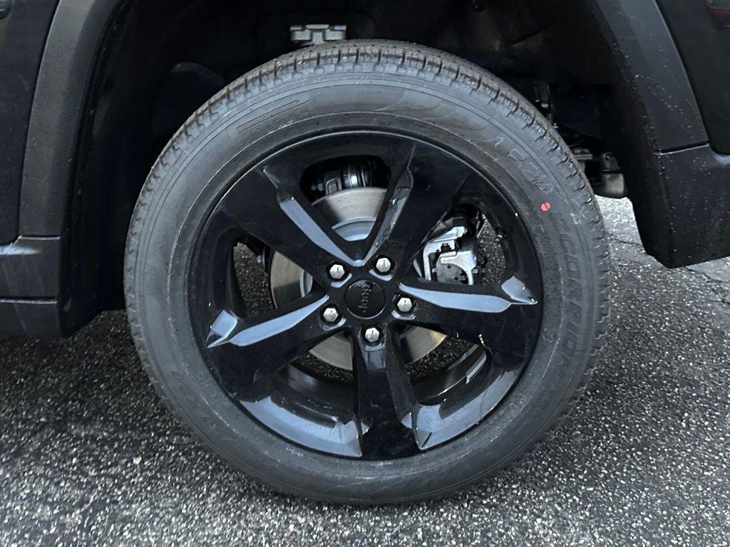 new 2025 Jeep Grand Cherokee L car, priced at $34,708