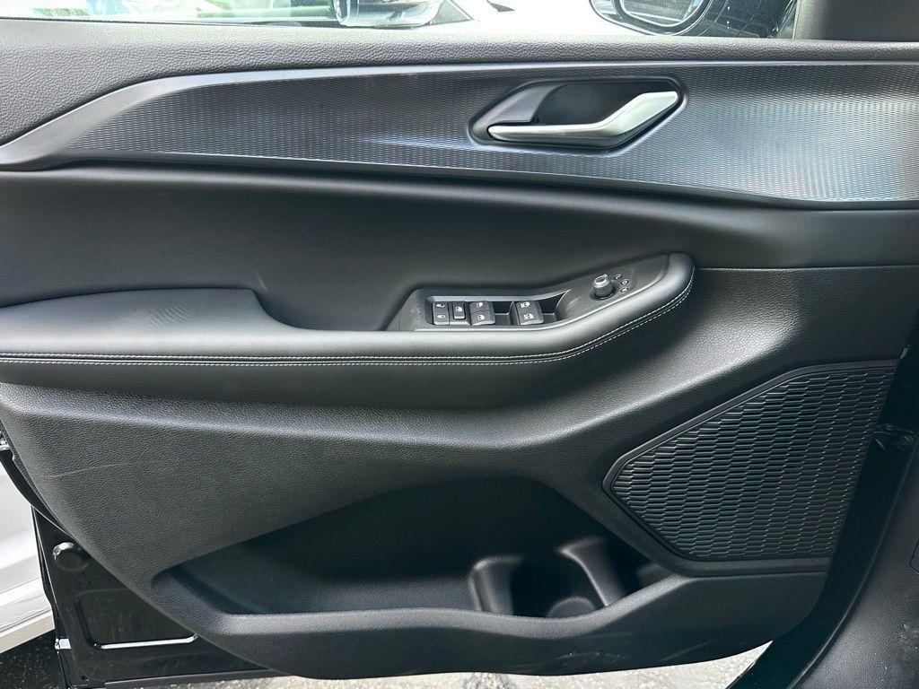 new 2025 Jeep Grand Cherokee L car, priced at $34,708