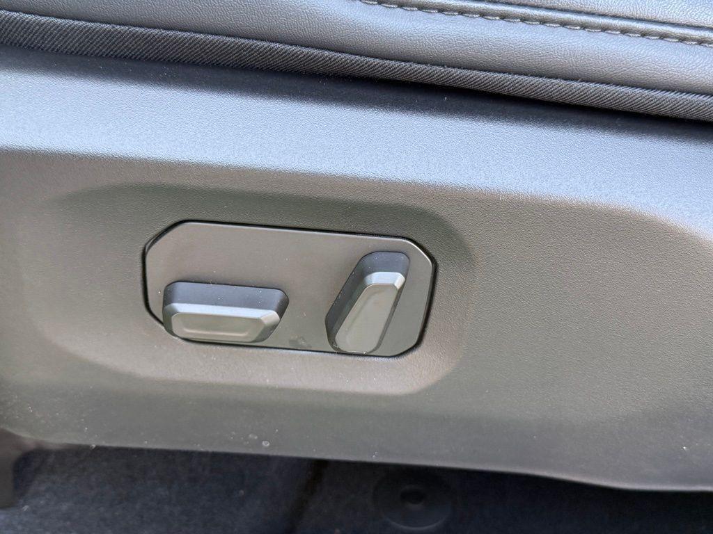 new 2025 Jeep Wrangler car, priced at $92,682