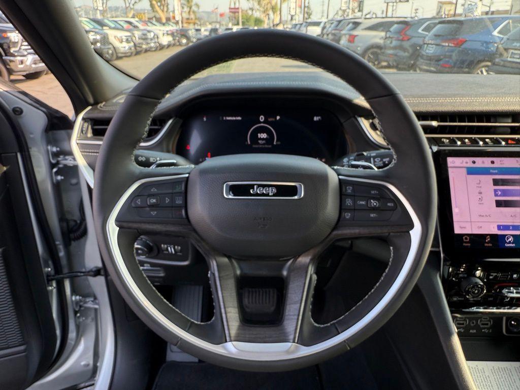 new 2025 Jeep Grand Cherokee L car, priced at $45,184