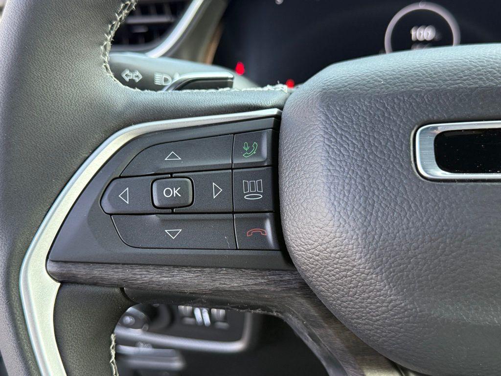 new 2025 Jeep Grand Cherokee L car, priced at $45,184