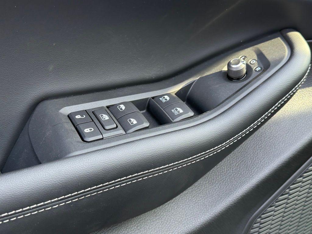 new 2025 Jeep Grand Cherokee L car, priced at $45,184