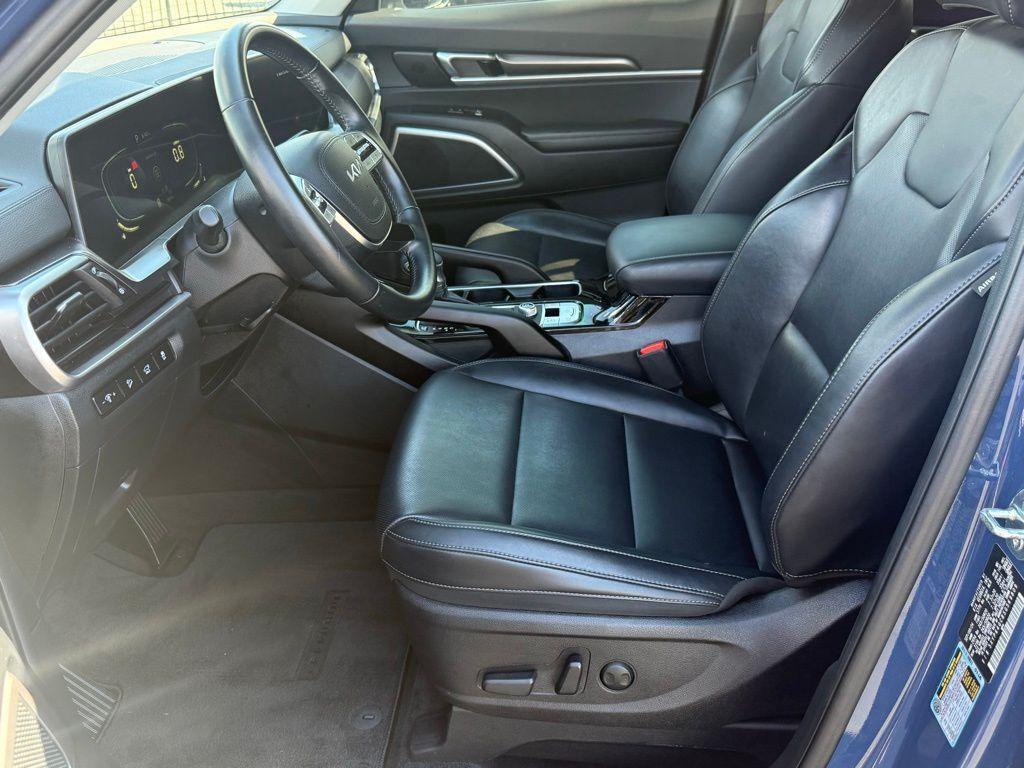 used 2025 Kia Telluride car, priced at $31,340