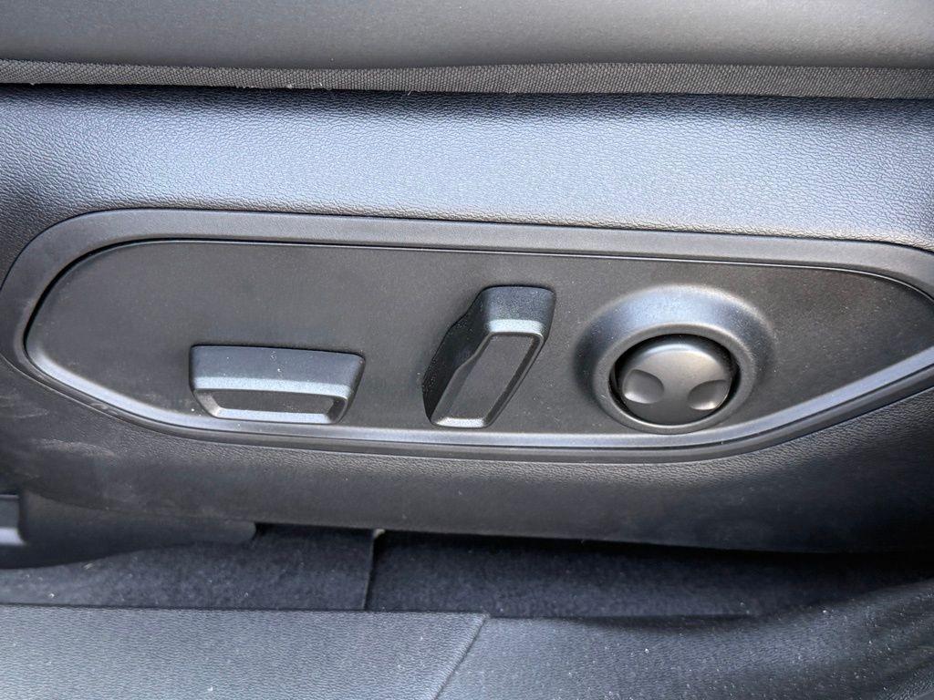 new 2025 Jeep Wagoneer S car, priced at $38,011