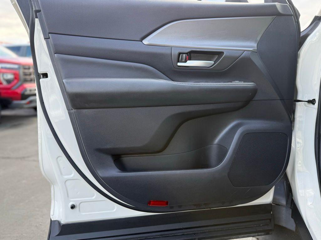 used 2024 Toyota Grand Highlander car, priced at $43,888