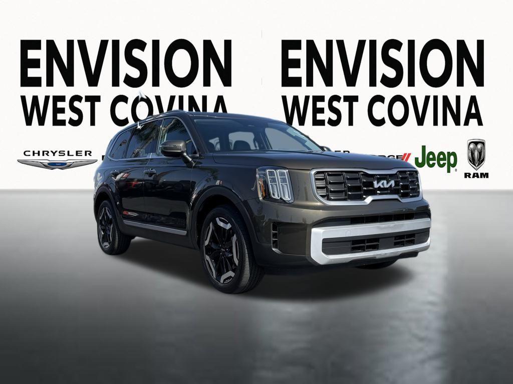 used 2025 Kia Telluride car, priced at $30,228