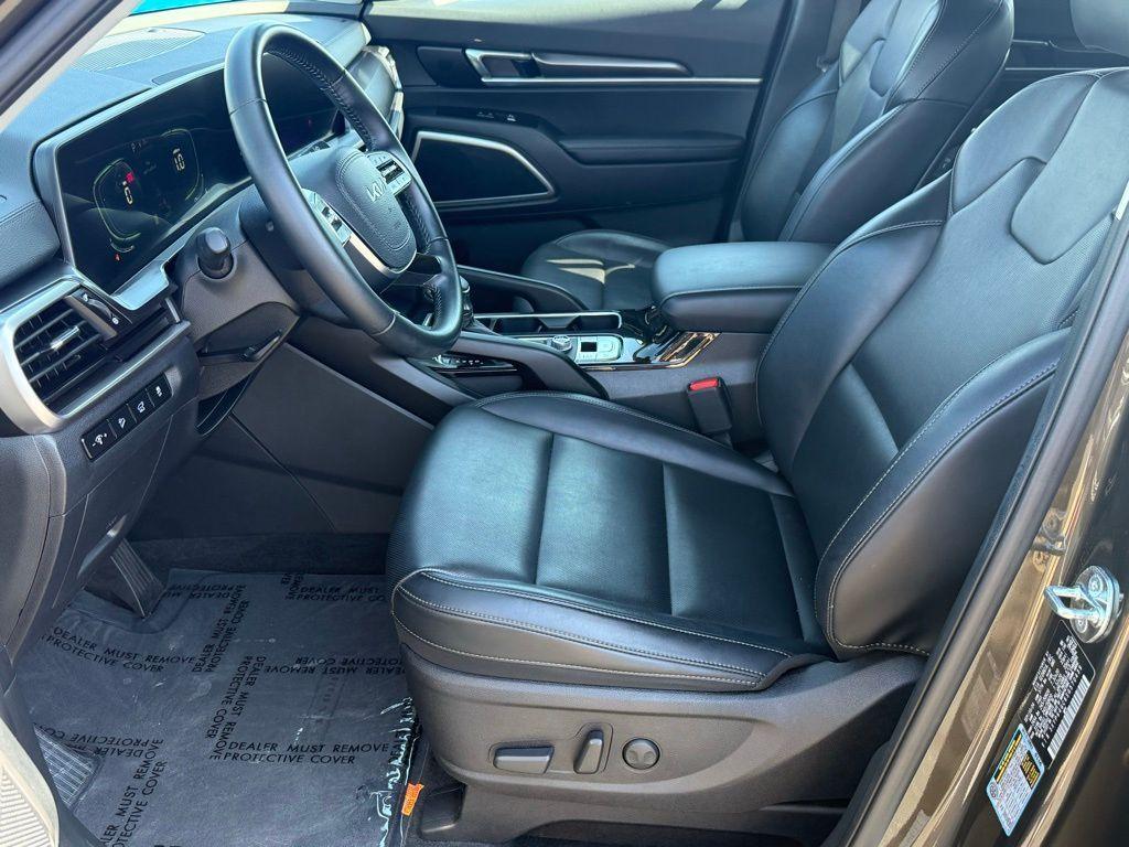 used 2025 Kia Telluride car, priced at $30,228
