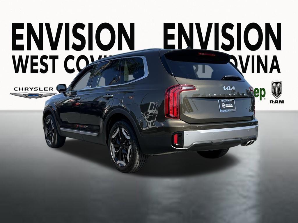 used 2025 Kia Telluride car, priced at $30,228