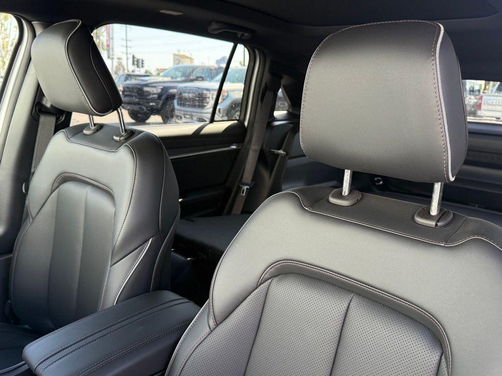 new 2025 Jeep Wagoneer S car, priced at $38,011