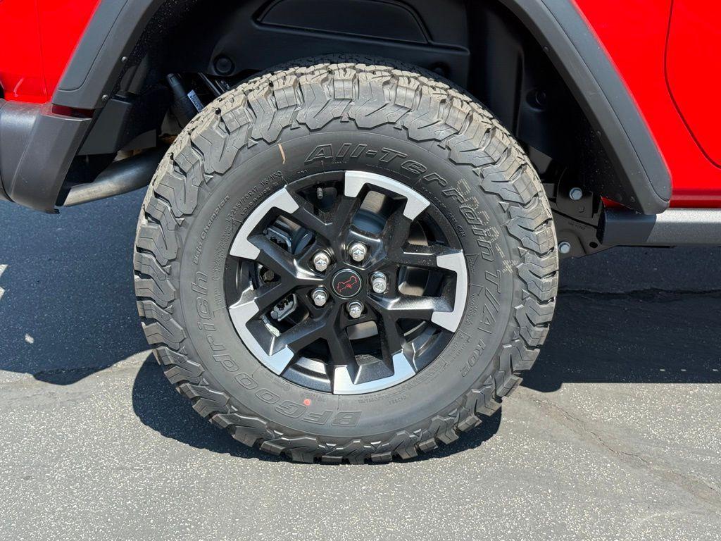 new 2025 Jeep Wrangler car, priced at $49,264